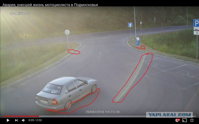 Опубликовано видео аварии, унесшей жизнь мотоциклиста в Подмосковье