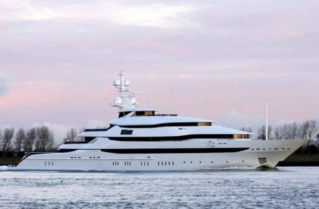 Арестована яхта Сечина Amore Vero («Настоящая любовь»)