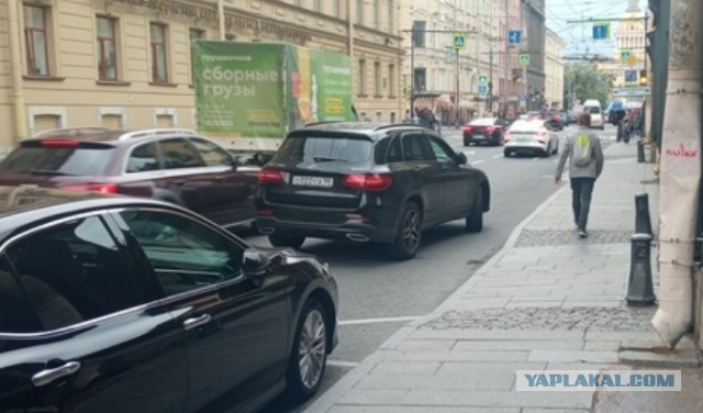 Михаил Боярский был госпитализирован в Мариинскую больницу. Предварительная причина — инфаркт.