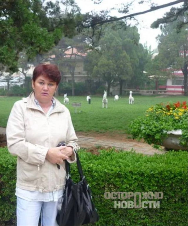Жительница Забайкалья построила детскую площадку на месте свалки за свои деньги.Теперь власти требуют с неё более 100 тысяч рублей
