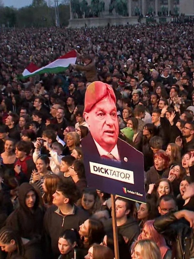 Доня опять за "наших"