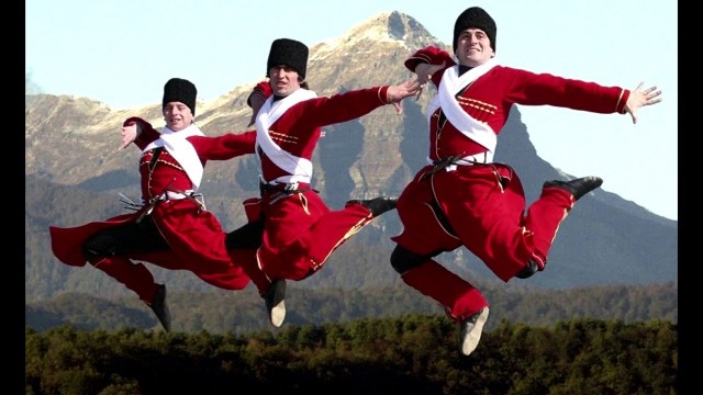 Путин потребовал помочь с восстановлением жилья в Дагестане даже тем, у кого оно было построено незаконно