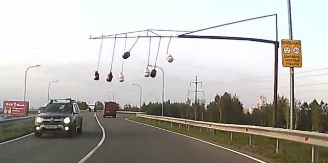 Есть юбилей! 150-я газель под мостом “глупости”