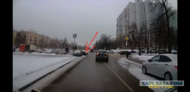 Включила поворот, посчитала до четырех и - поворачиваю... (с)
