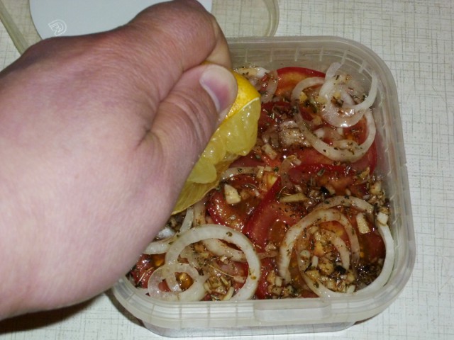 Помидоры закусочные, кисло-сладкие.