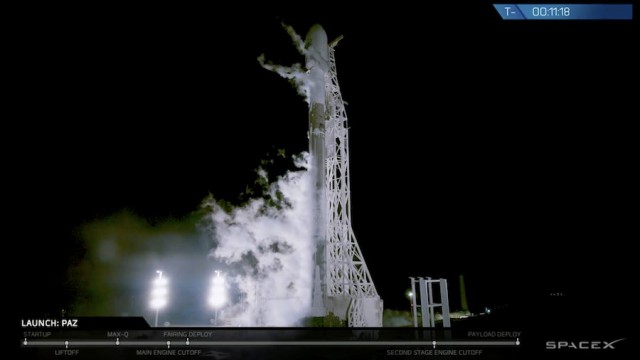 Запуск ракеты-носителя Falcon 9 со спутником Paz и двумя аппаратами MicroSat