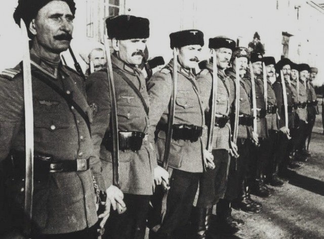 Никто не дискредитирует казаков так сильно... как сами казаки
