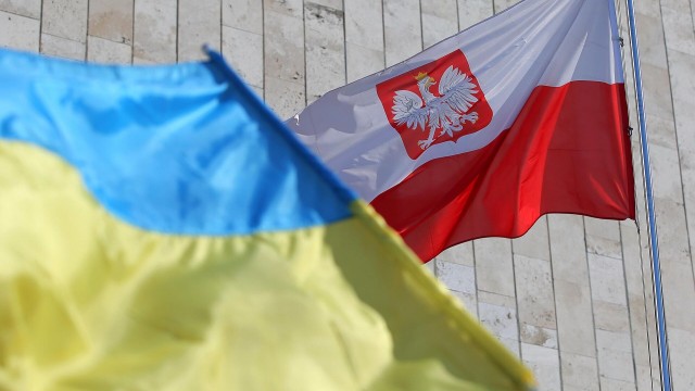 Рада приняла законопроект об особых гарантиях для поляков
