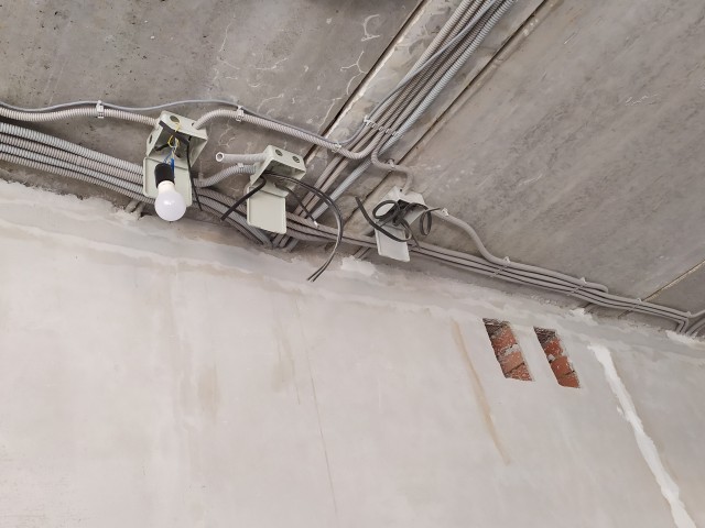 Спор с электриком