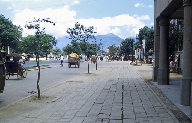 Улицы мира 70 лет назад. 1952 год