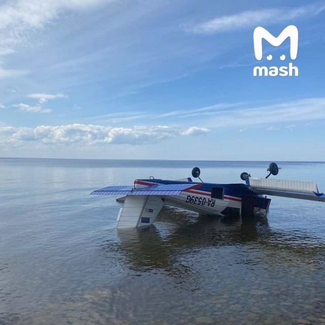 Легкомоторный самолёт совершил аварийную посадку на воду в Финском заливе