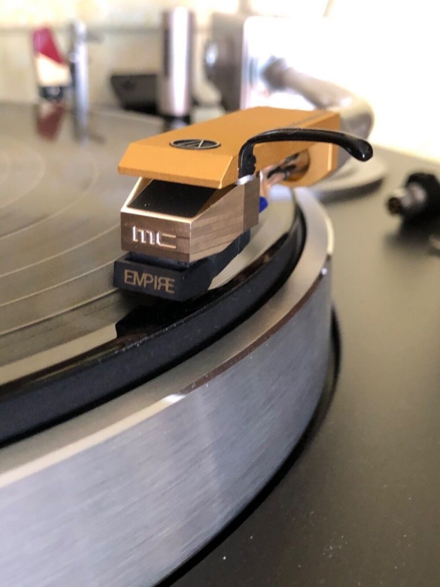 Россияне массово скупают MP3-плееры из-за ограничений и цензуры на музыкальных стримингах