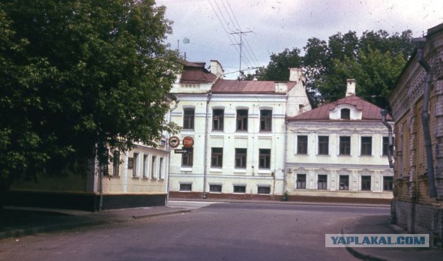 Улицы Москвы в середине 70-х. Не парадные фото.