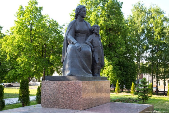 Памятники Ленину