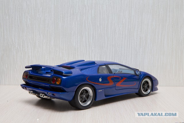 Lamborghini в масштабе 1:18