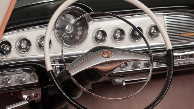 Старт с обрыва: пять автомобилей, чья карьера не задалась с самого начала