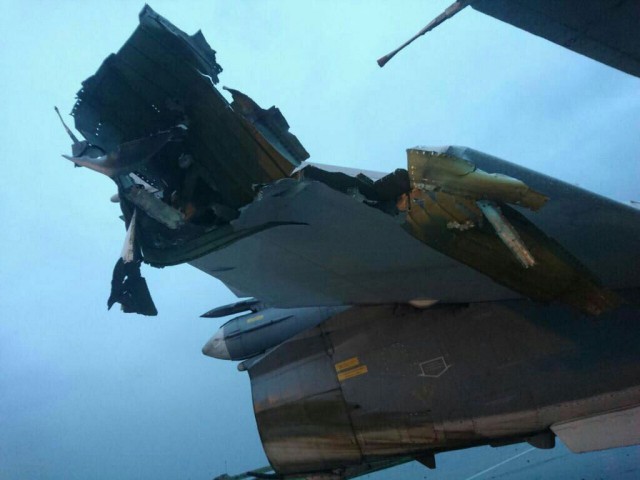 Самолеты ВКС России после минометного обстрела авиабазы Хмеймим в Сирии