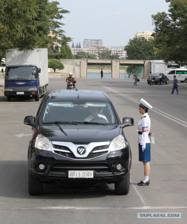 Болельщицы из КНДР прибыли на Олимпиаду в Южную Корею