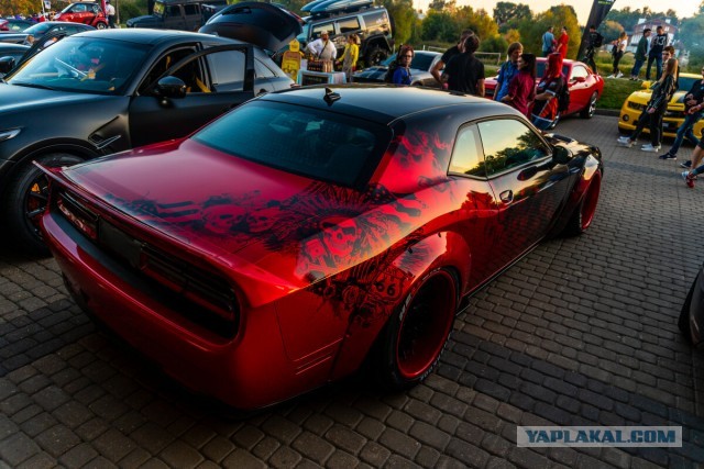 Автомобильный музей на заправке