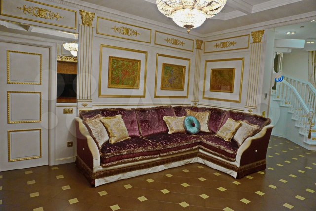 Так жить нельзя: нефтяников Сургута завалило золотом