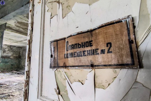 Заброшенный на о.Кильдин военный городок 2-го дивизиона 616-го ОБРП