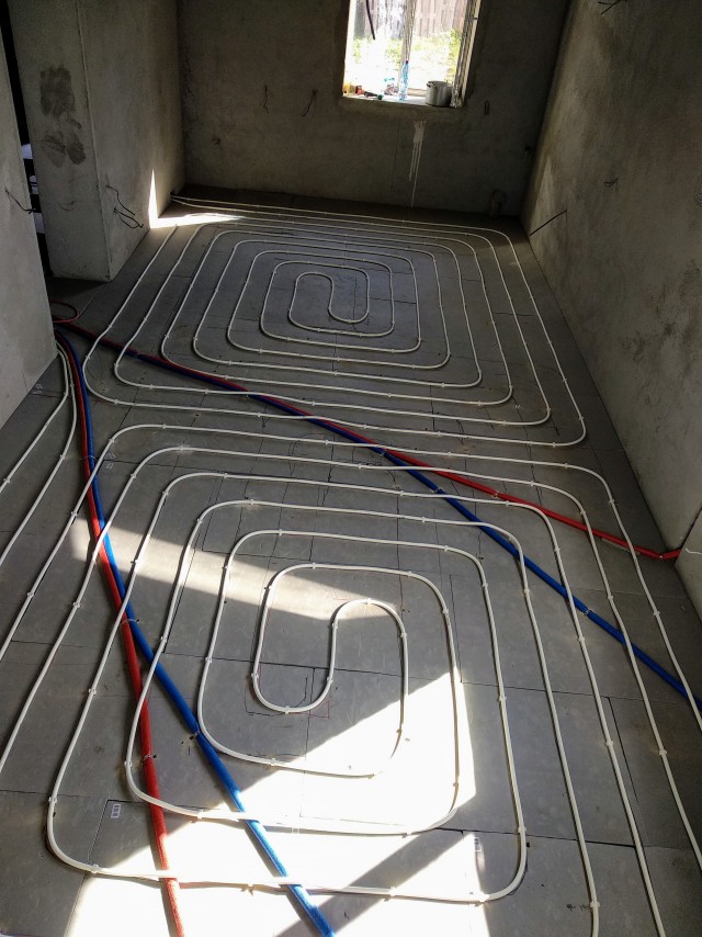 Можно ли закладывать в стены трубы полипропилен?