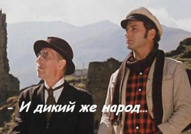 "Блин, почему взрывов не слышно, когда я историю снимаю. О! Есть наконец-то! Хорошо пошло"