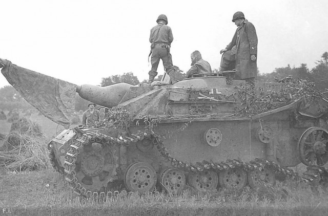 StuG III под кличкой "Гадюка", самая массовая в производстве с которой пришлось встретиться нашим дедам.