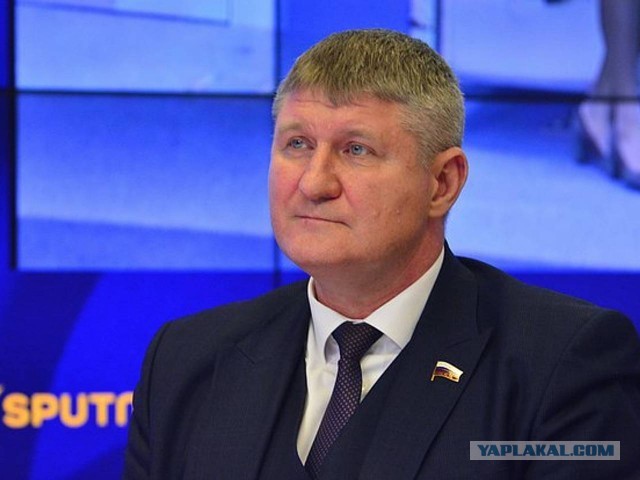 В Госдуме призвали Запад открыть второй фронт против нацистов на Украине.