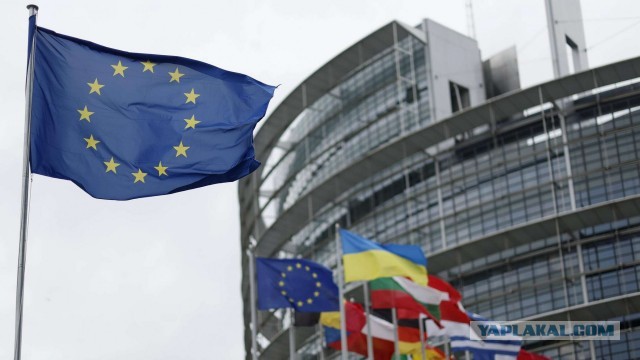 Politico назвал трех кандидатов на роль переговорщика ЕС с Россией
