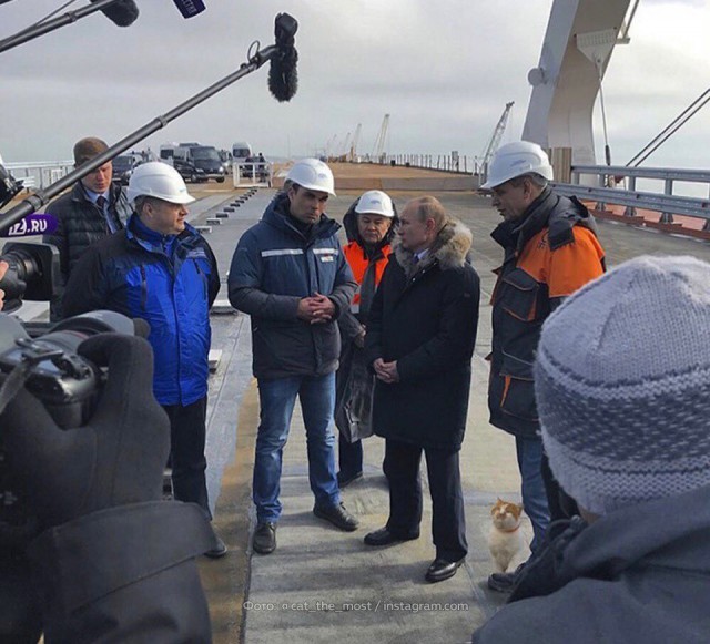 Крымский мост откроют в мае