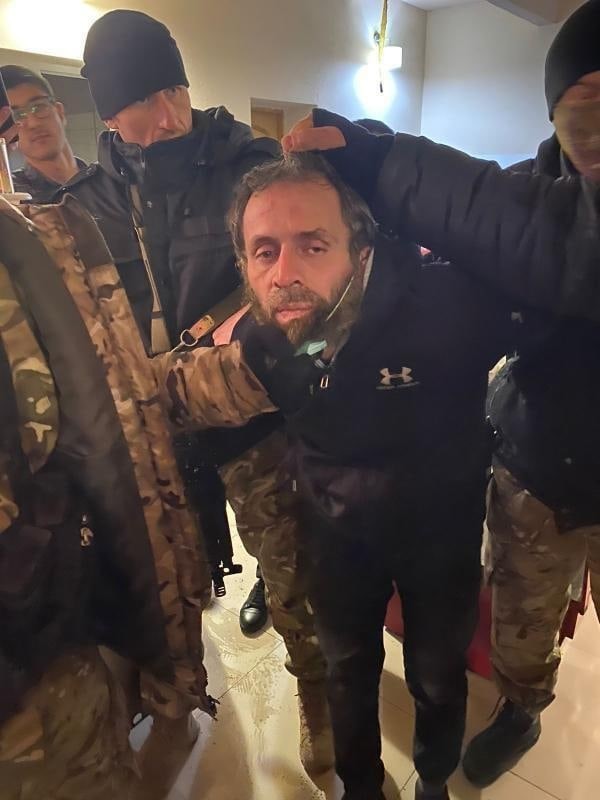 В Астрахани задержали члена банды Басаева Магомеда Алханова.