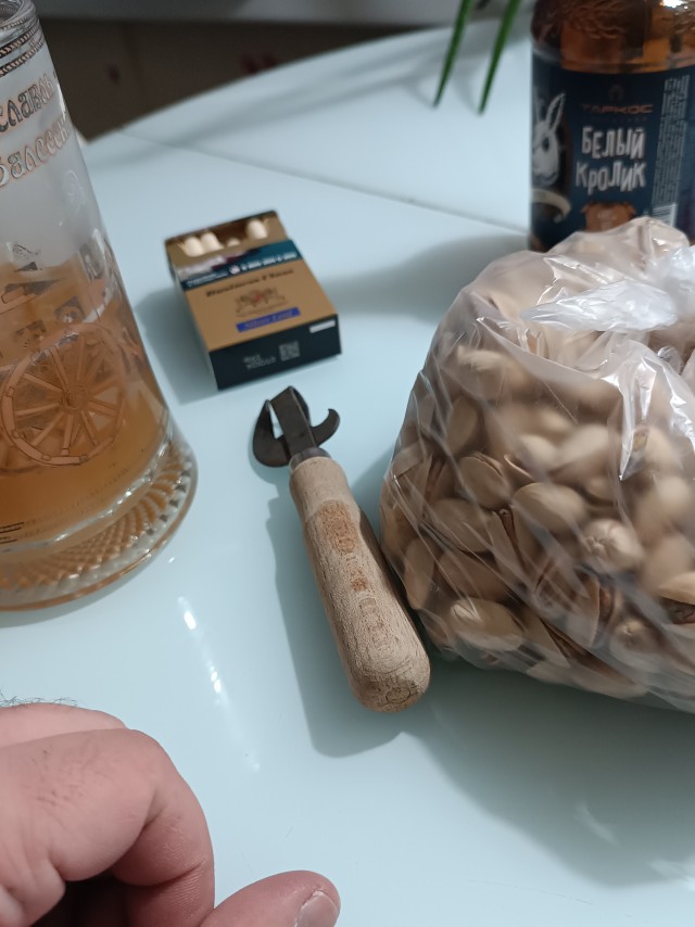 Кто, где и чем занят?