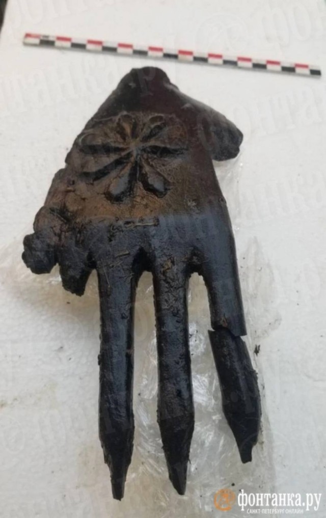 Археологи из Эрмитажа откопали шестипалую руку, которой 6-7 тысяч лет.