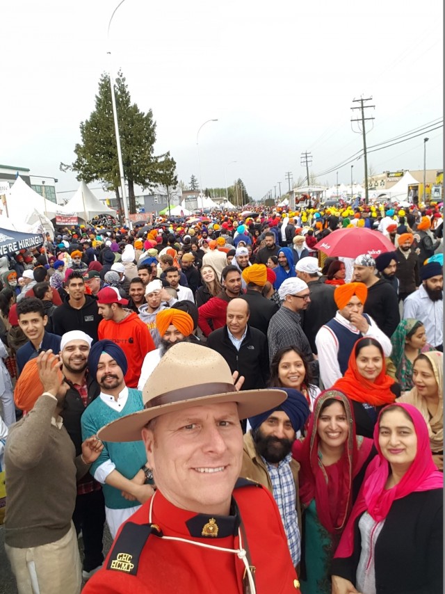 У Гарольда, скрывающего боль, появился коллега из Канады.