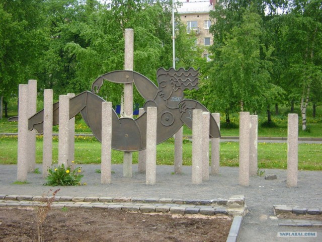 Необычные памятники
