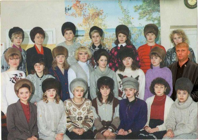 Это были 90-е, девчонки наряжались как могли