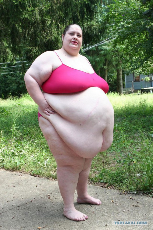 Муж известной толстухи слил её "голое" фото в Сеть, чтобы её уважали