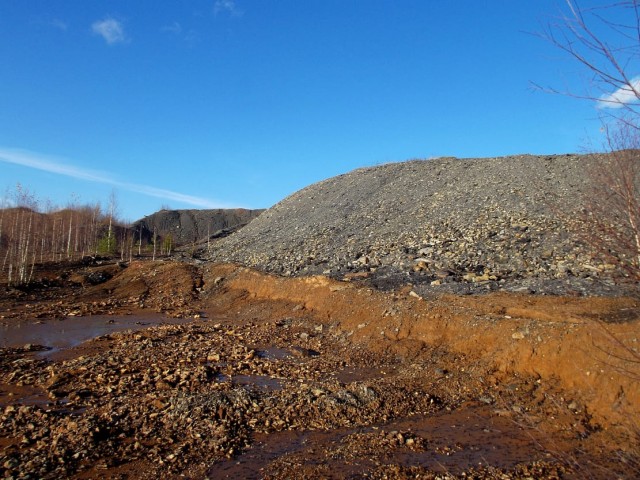 "Роскосмос" показал фотографию кратера на Марсе