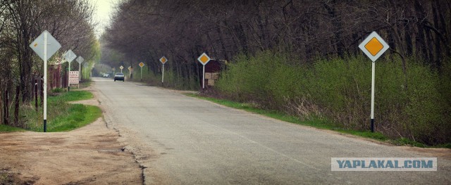 Парковка на тротуаре во дворах. Интересное мнение ГИБДД.