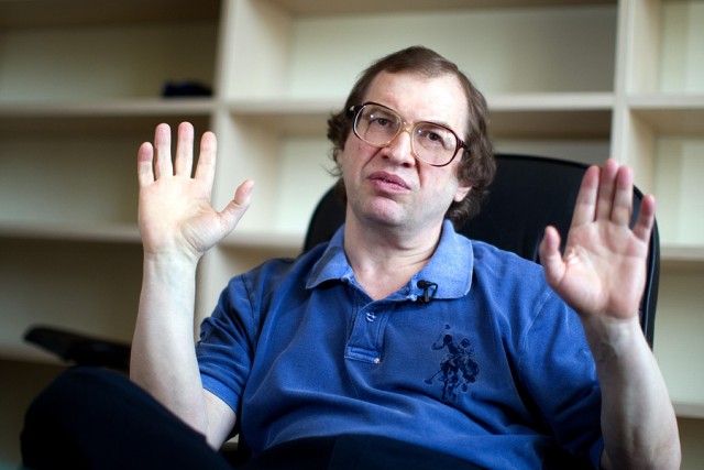 Две "Волги" за ваучер. Ваучерная приватизация в России, как это было