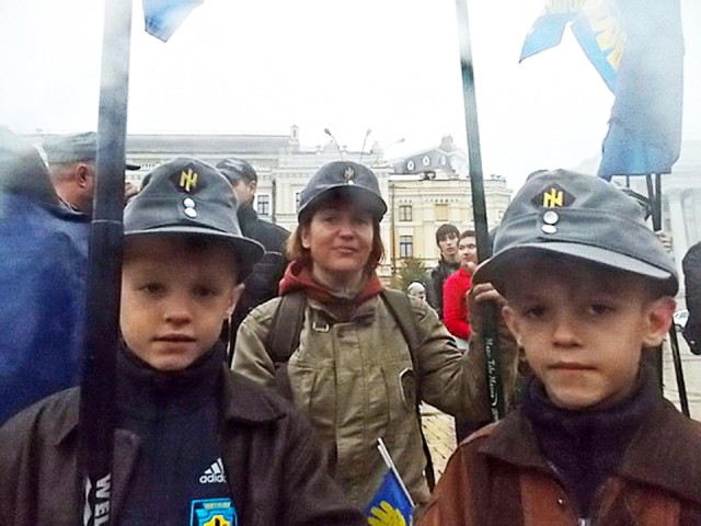 Дети вне политики, говорили они...