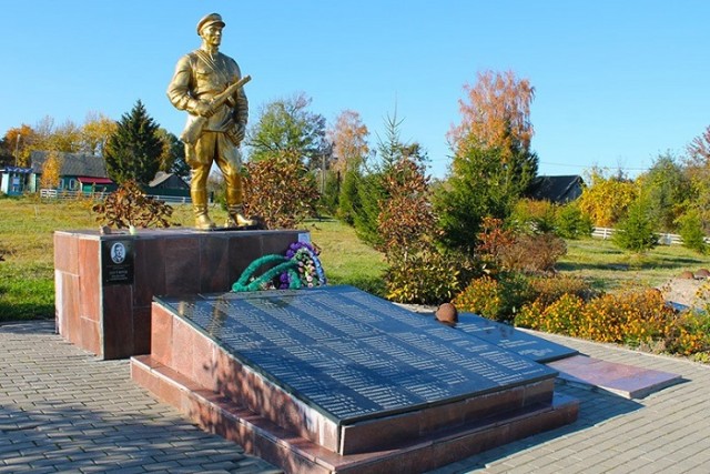 Как советский лётчик в годы войны совершил подвиг не в воздухе, а на земле