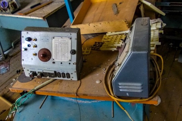 Заброшенный дальний ракетоносец Ту-22М3, забытый в бывшем ремонтном цехе