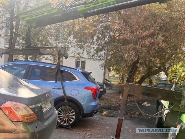 Екатеринбуржцам продали новую машину за два с половиной миллиона. Через неделю она сломалась.