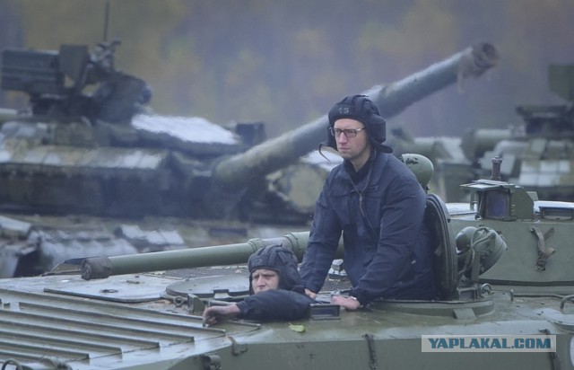 Яценюк: Украина разрывает соглашение о