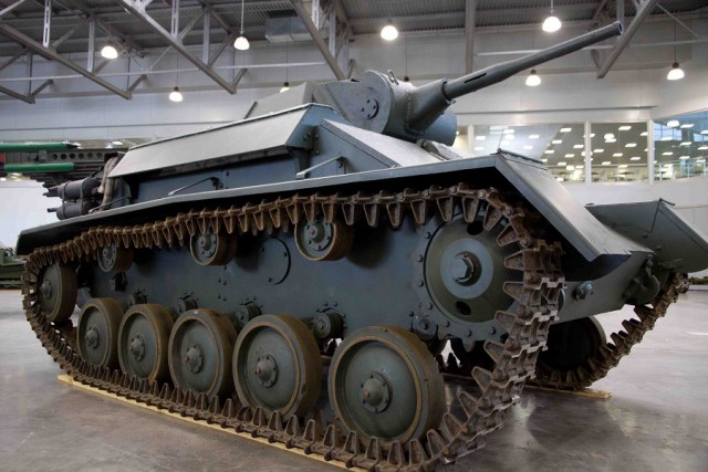 Редкие внедорожники, танки и другая техника времен ВОВ на "Моторы войны 2016"