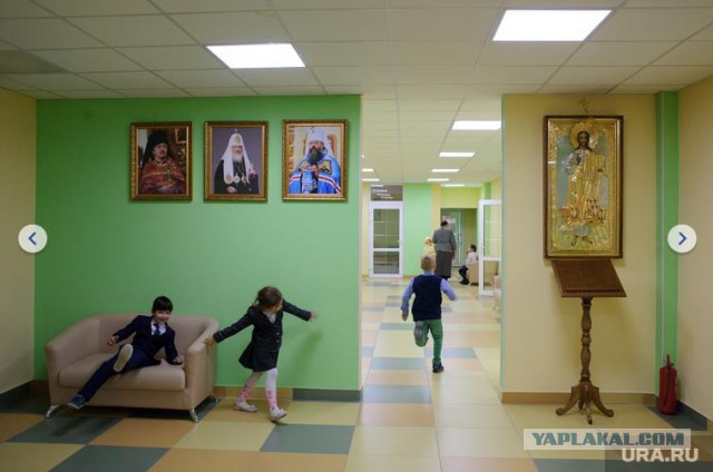 В Екатеринбурге священнослужитель построил 7-этажную школу на деньги прихожан