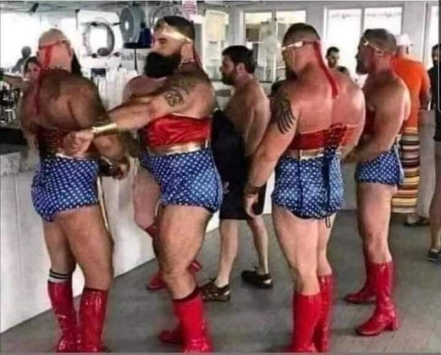 Этот косплей хорош, даже слишком хорош