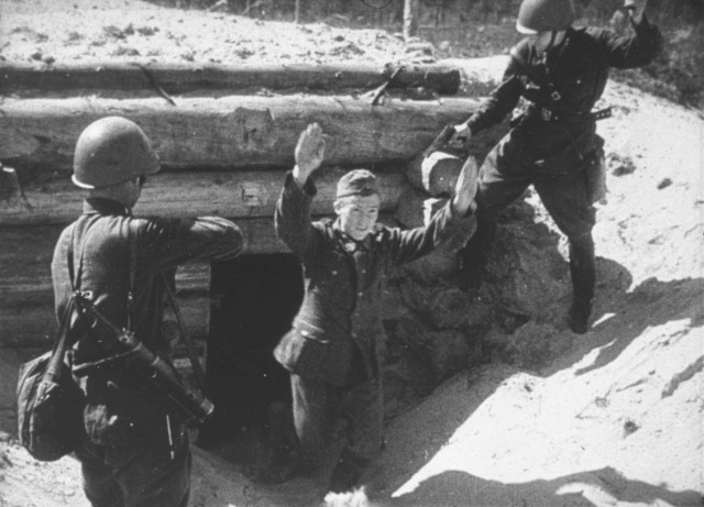 Фотографии связанных с историей Красной и Советской Армии.